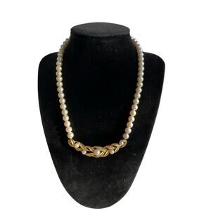 Vintage Trifari Necklace Cream Faux Pearl Accent Beaded Goldtone Bib 17 In